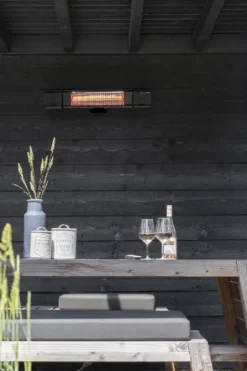 Eurom Heat And Beat Terrasverwarmer - Zwart -Oase Velda Winkel 900 600 8713415334579 heat and beat black sfeer 1