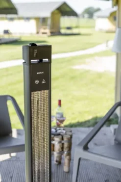 Eurom Q-Tower 2000 RCD Terrasverwarmer -Oase Velda Winkel 900 600 8713415335514 q tower 200 rcd sfeer 14