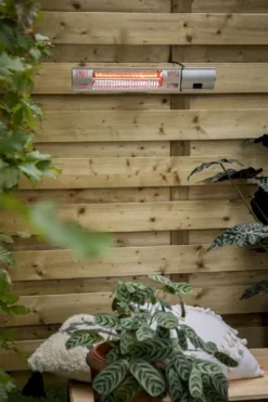 Sunred Heater Royal Diamond Wall 2000 Terrasverwarmer - Grijs -Oase Velda Winkel sunred heater royal diamond silver wall 2000 terrasverwarmer 2